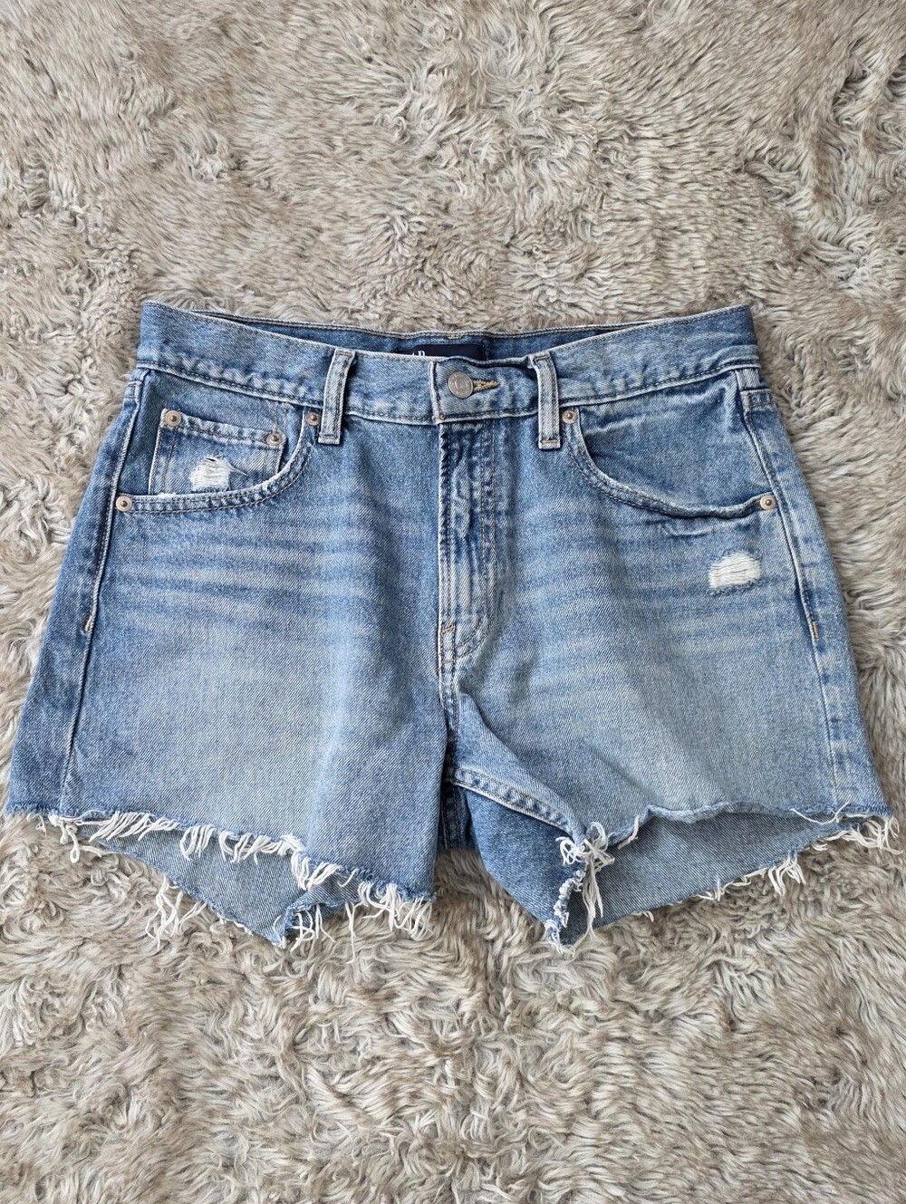 GAP Stride Shorts Medium Wash Distressed Denim Cut-offs Light Wash Women's 2/26